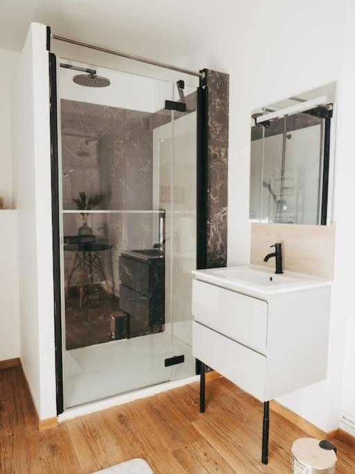 Appartement Avec Patio Saint Anne-dʼAuray Zewnętrze zdjęcie